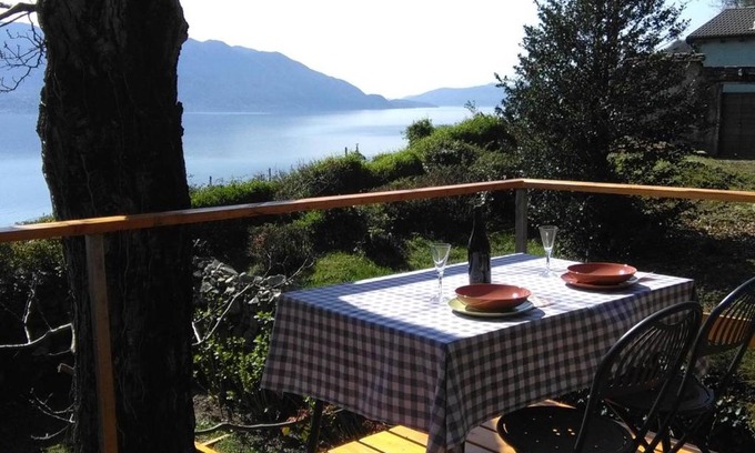 Cannero Riviera House | la vecchia casa rosa