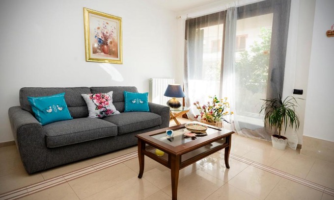 Oristano Apartment | La Via per Tharros