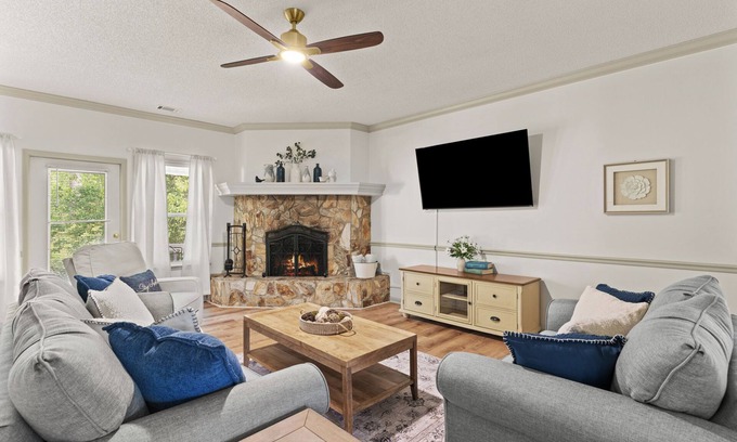 Brunswick House | La Villa des Chênes - Pet-Friendly