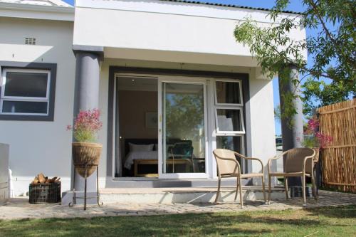 Drakenstein House | La Vita Farm Stay