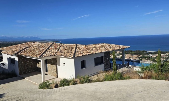 Solenzara House | LABELLE- PANORAMIC SEA VIEW- PRIVATE POOL- AIR CONDITIONING-WIFI
