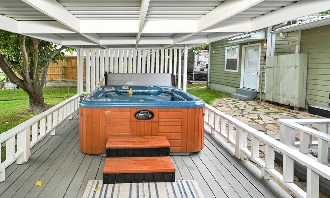 Leisure Land House | Lady of the Lake! Lake Front Property with Boathouse, Pet Friendly, Hot Tub, & Outdoor Sitting Area