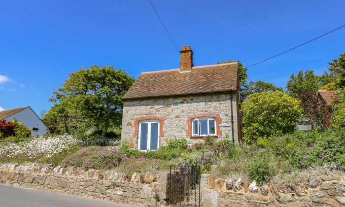 Newport House | Ladylands Cottage