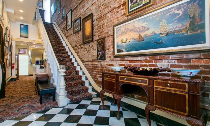 French Quarter House | Lafitte Hotel & Bar
