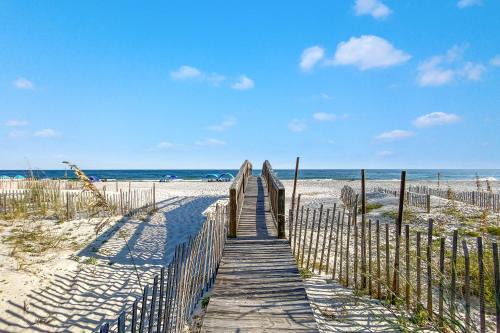 Gulf Shores Apartment | Lagoon Tower 1201