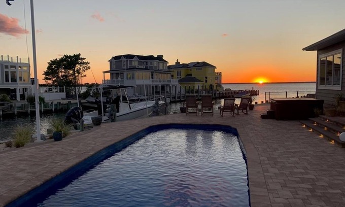 Loveladies House | Lagoon with Bayviews 5 Bedroom & Pool