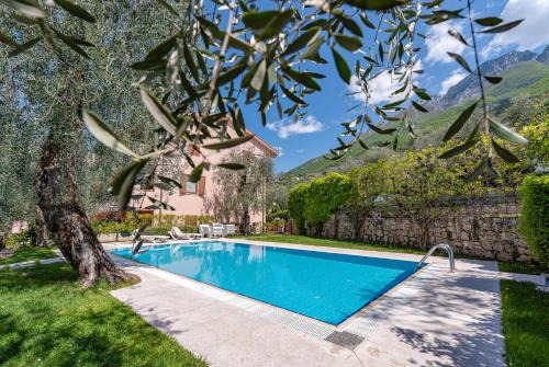 Assenza Apartment | LAKE Beth's House