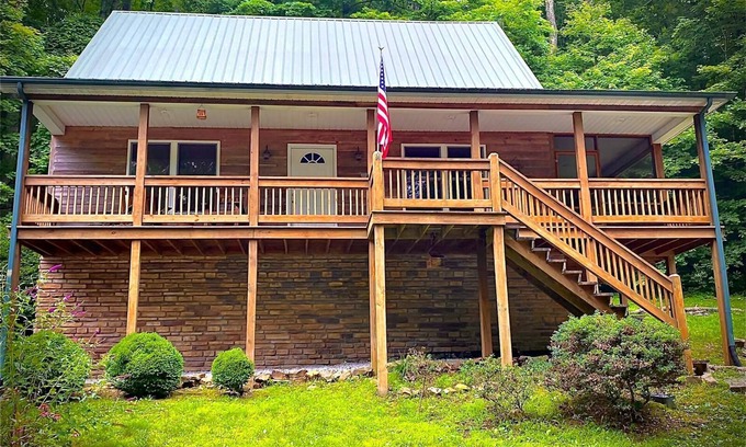 Sloans Valley House | Lake Days & Starry Nights – Your Perfect Getaway Awaits