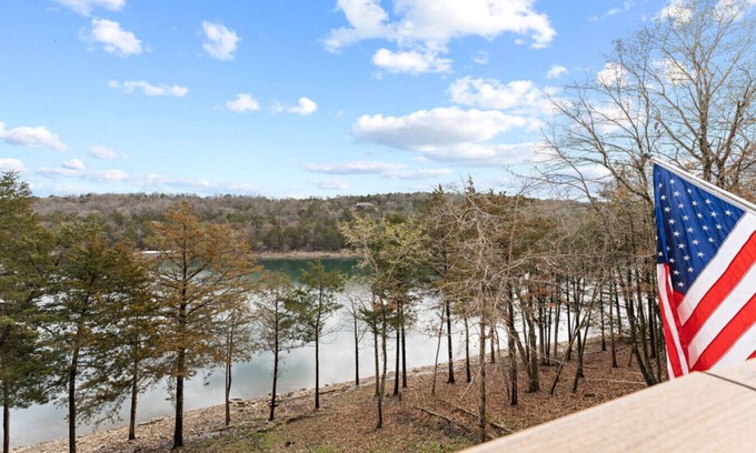 Kimberling City Condo | *Lake Dream*Full Remodel 2BR/2BA Lake Front&View!