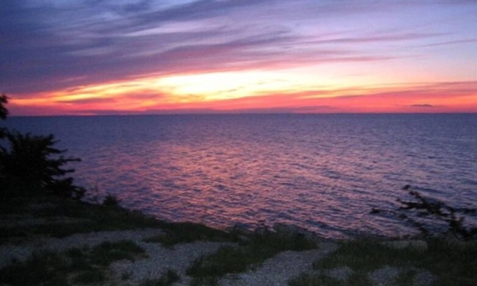 Vermilion Cottage | Lake Erie Front!