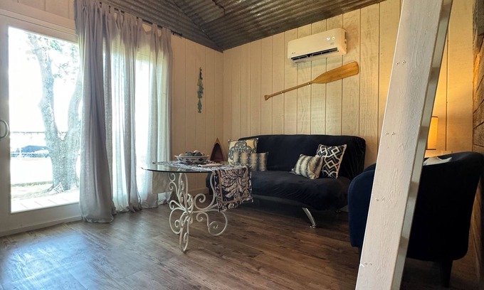Quinlan Cabin | Lake Front Cabin with Marina Access