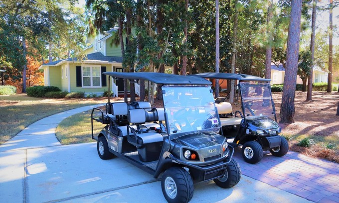 Laurel Grove House | LAKE FRONT-Free Golf & Activities~Golf Cart~Pool~Hot Tub~WiFi~Pets Considered