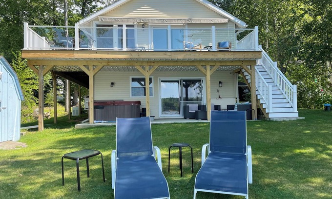 Gilmanton House | Lake Front Home on Shellcamp