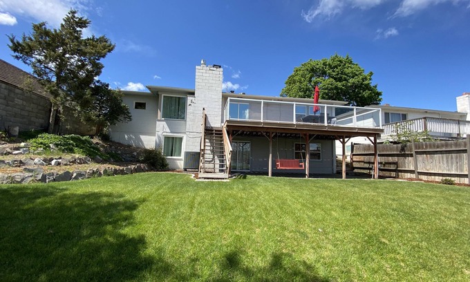Moses Lake House | Lake House In Quiet Neighborhood Near Down Town