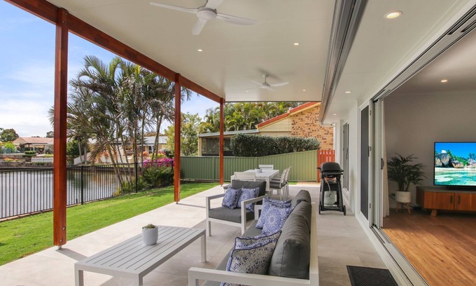 Pelican Waters House | Lake House On Magellan 58 Ramsay Crescent