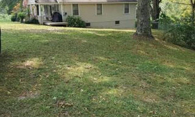 Mill Spring House | Lake Lure Mountain Bungalow - Pet Friendly. Cozy home with fenced in yard!