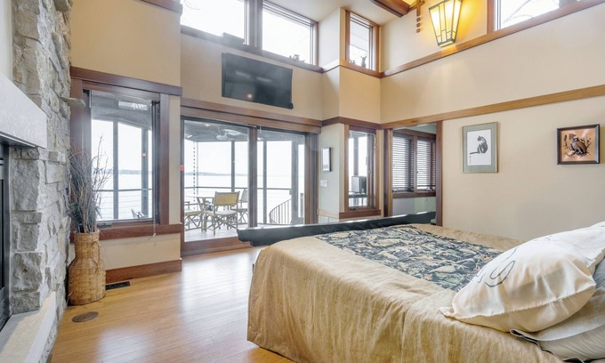 Madison House | Lake Mendota Luxury Dream Home