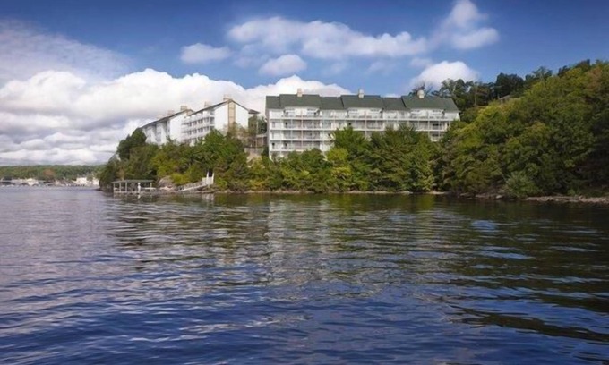 Osage Beach Resort | Lake of the Ozarks: 1BR Condo at Lakeside Resort w/WiFi, Pool & Watersports