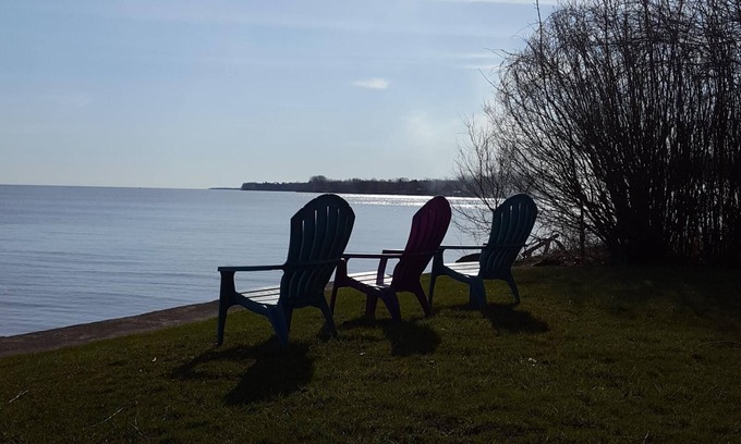Lyndonville House | Lake Ontario waterfront home, close to Erie Canal & Niagara Falls
