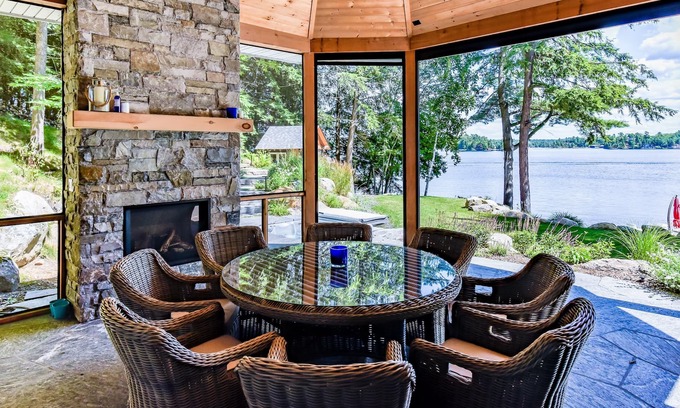 Muskoka Lakes Villa | Lake Rosseau! New Build!! 7 Bedrooms, 6 Bath!, Luxury Family Getaway!