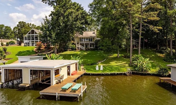 Eatonton Cottage | Lake Sinclair Waterfront Cottage