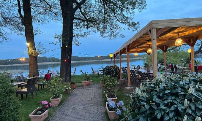 Mellensee Apartment | Lake view apartment direct water access - Restaurant am Wildpark