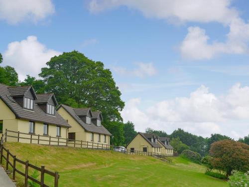 Liskeard House | Lake View Cottage - Cv7103