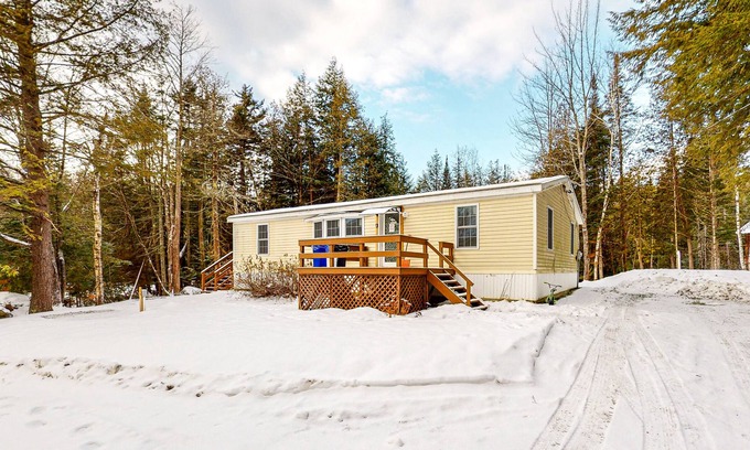 Whitefield House | Lake-view home with kayak, pedal boat & scenic deck - near shops & dining