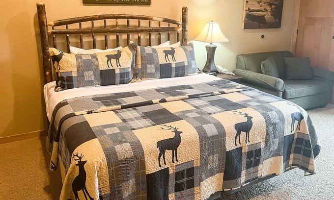 Three Lakes Condo | Lake-view studio with hot tubs, heated indoor pool, tennis, gym, grills, firepit