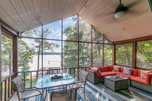 Cadiz House | LAKE Views-Dock-FISH-Jacuzzi-Boat Rental service