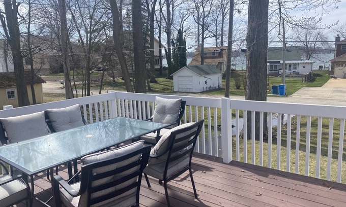 Manitou Beach-Devils Lake House | Lake Views from Great Deck, newly remodeled, Family members of all ages