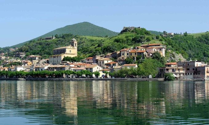 Lake Bracciano Villa | Lake villa for 6 people