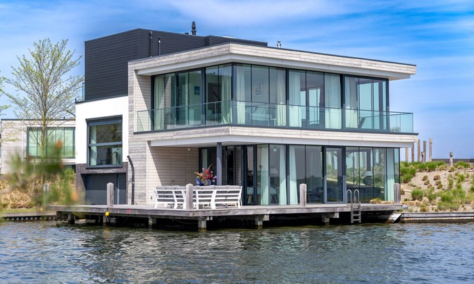 Arnemuiden Villa | Lake villa on the Veerse meer with dock - Harbour Villas Zeeland - 6 persons