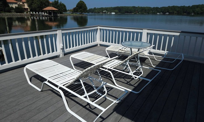 Mount Mourne House | Lakefront Bungalow on Beautiful Lake Norman!