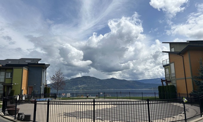 Scotch Creek Condo | lakefront!