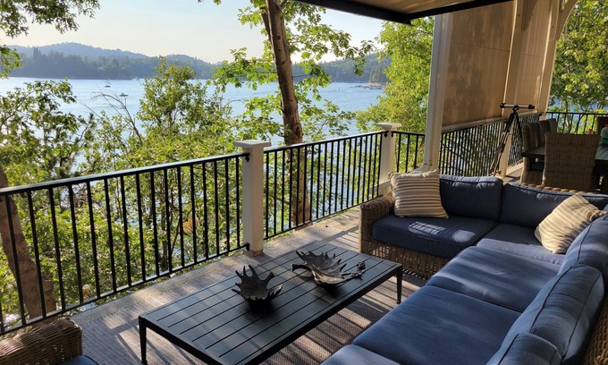 Cedar Glen House | Lakefront Cabin Getaway with Panoramic views of Lake Arrowhead- Dock Access!