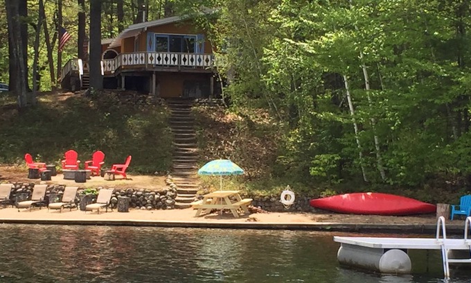 Conway Ski Chalet | Lakefront Chalet in the White Mountains 3 bedrooms-Sleeps 5 NH. License # 044583