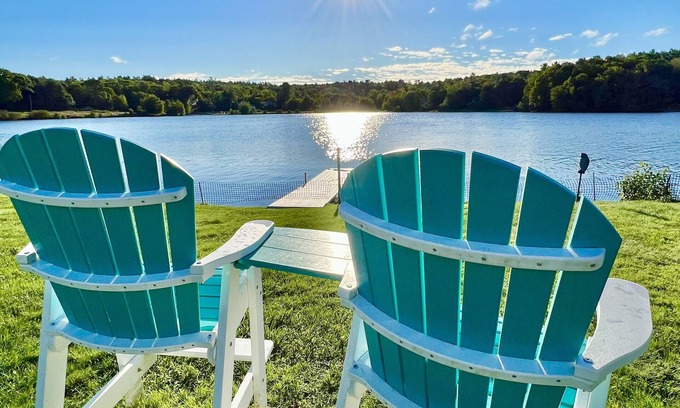 Barnstead House | Lakefront, game room, firepit, kayaks, pedal boat, frog mat, canoe