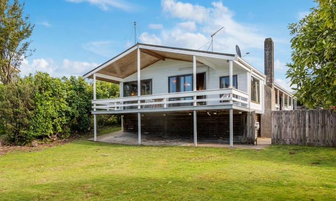 Kuratau House | Lakefront Gem - Kuratau Holiday Home