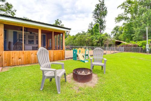 Jonesville House | Lakefront Jonesville Cabin with Dock and Fire Pit!