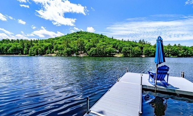 Denmark House | Lakefront Moose Pond Retreat
