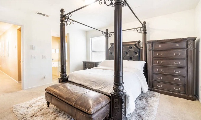 Temecula House | Lakefront - Wine Country Haven in Harveston