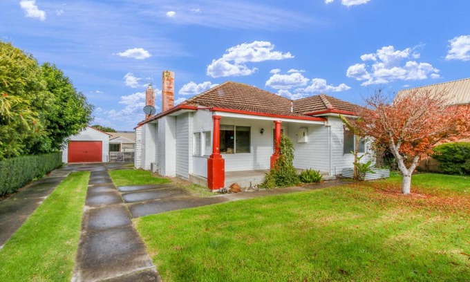 Lakes Entrance House | Lakes Intown
