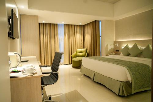 Dhaka Hotel | Lakeshore Heights