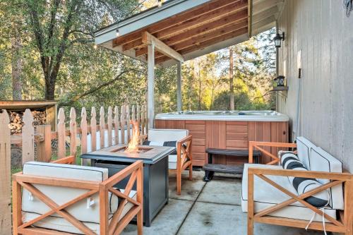 Groveland House | Lakeside Groveland Home with Hot Tub, Near Yosemite