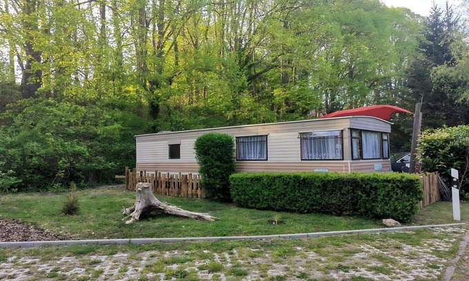 Goldberg House | Lakeside Living with Garden