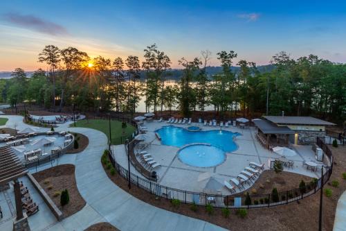 Seneca Hotel | Lakeside Lodge Clemson