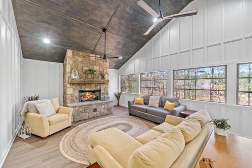 Eatonton House | Lakeside Lodge on Bluegill- Arcade, Dock, FirePit