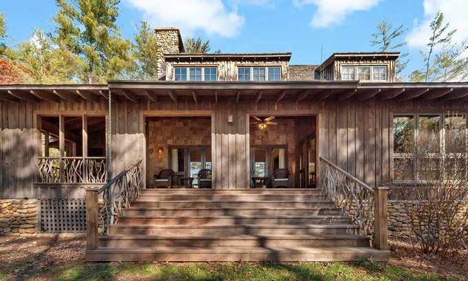 Nebo House | Lakeside Retreat | Pet-friendly, Grill, Fire Pit & Stunning Lakefront Views!