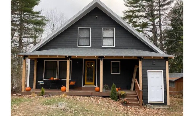 Hinckley House | Lakeside with Loons, Bald Eagles & Amazing Sunsets